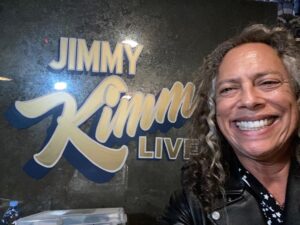 Kirk Hammett Instagram - Seeya tonight on TV !! @jimmykimmellive #jimmykimmellive ⚡️⚡️⚡️