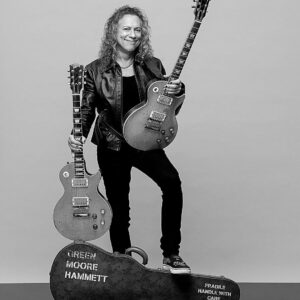 Kirk Hammett Instagram - I am very honored and grateful for this opportunity with Gibson !! Here comes the 1959 Les Paul Standard - Murphy Lab Aged - ⚡️🎸⚡️ b&w photo📸by @rosshalfin and my killer case Not Included ! #gibsoncustom @gibsonguitar @gibsoncustom #greeny #murphylab  #lespaul #made2order
