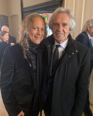Kirk Hammett Instagram - It was with much humility and gratitude to be able to meet Mr John McLaughlin this weekend , a great and true Maestro in my world !!! Thank you @rosshalfin for the photo 🙏