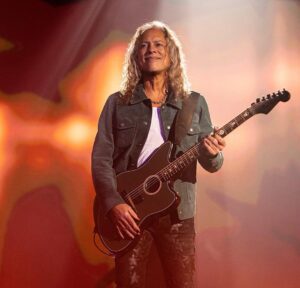 Kirk Hammett Instagram - Thanks so much everyone for attending the other night , it was a really great evening for an even greater cause , looking forward to many many more !!! #helpinghands2022 @allwithinmyhandsfoundation ⚡️ photo📸by @rosshalfin  @metallica #metallicafamily #awmh