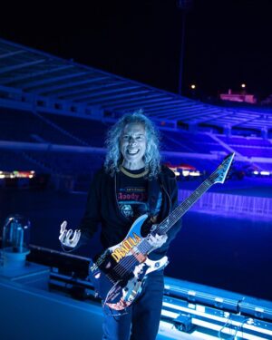 Kirk Hammett Instagram - #tbt ⚡️feeling the electricity ⚡️ photo📸by @rosshalfin 📸🖤⚡️