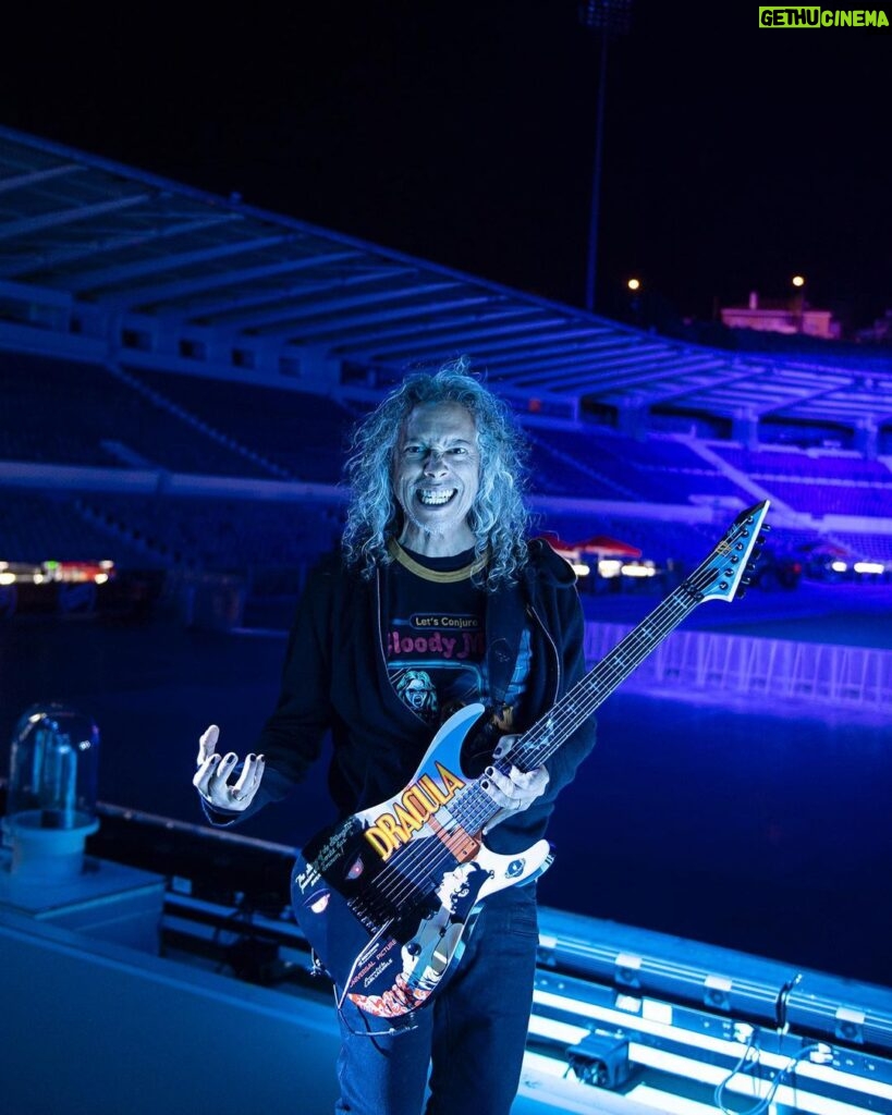 Kirk Hammett Instagram - #tbt ⚡️feeling the electricity ⚡️ photo📸by @rosshalfin 📸🖤⚡️