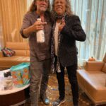 Kirk Hammett Instagram - Bros since back in the day !   🖤💀🖤 @gnicotero @midsummerscream *now photo📸 by Monikka📸