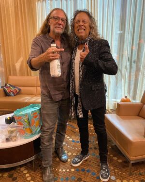 Kirk Hammett Instagram - Bros since back in the day !  
🖤💀🖤 @gnicotero @midsummerscream *now photo📸 by Monikka📸