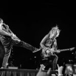 Kirk Hammett Instagram - … sometimes you just need a good kick in the pants … and some day I’m gonna kick @robtrujillo back … 😉 😝 🤘 #metontour photo📸by @justinmohlman 📸 @metallica