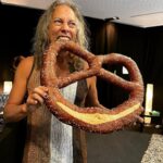 Kirk Hammett Instagram - Pretzels are different in Germany ! 🥨 🇩🇪 🤘