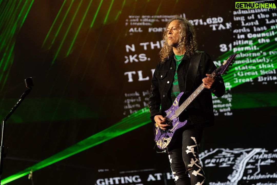 Kirk Hammett Instagram - Laser focus ⚡️🎸⚡️ photo📸by @brettmurrayphotography 🤘 @metallica