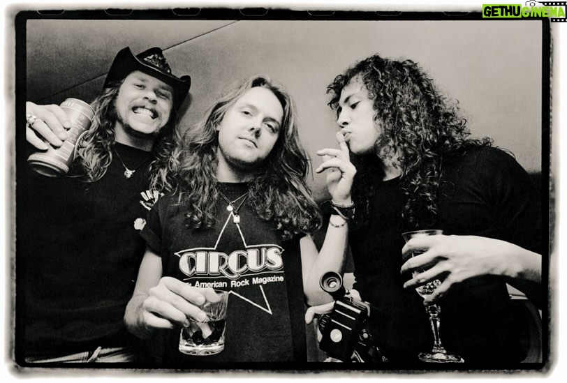 Kirk Hammett Instagram - Happy Birthday Lars !! Love you bro, here’s to so many more ! Looking forward to making a lotta noise in the New Year !!! Xoxox ( b&w photo📸by @rosshalfin color photo📸by @photosbyjeffyeager ) ⚡️🤟⚡️