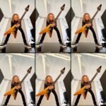 Kirk Hammett Instagram – The more the merrier !! Photo📸by @rosshalfin ⚡️🎸⚡️With @gibsonguitar 🤘