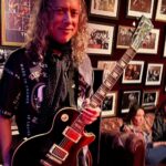 Kirk Hammett Instagram – Who knows this guitar ????
