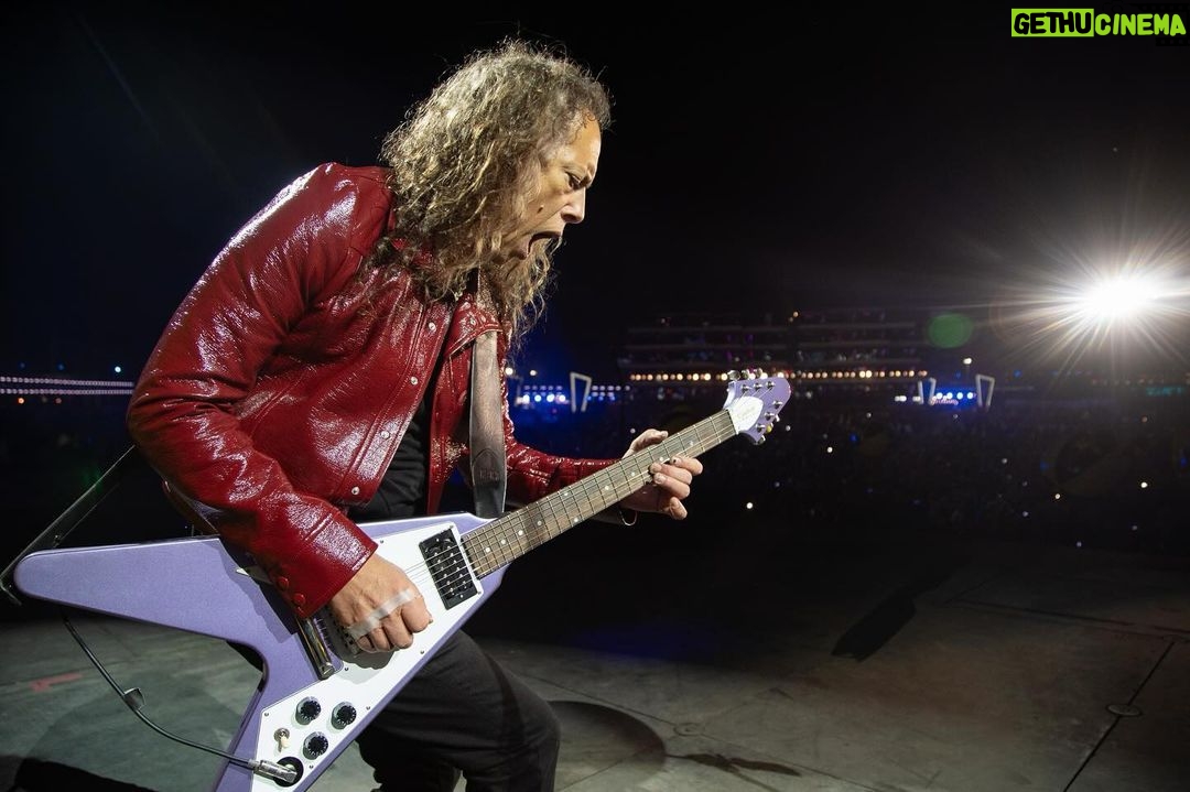 Kirk Hammett Instagram - We had the greatest time in Riyadh , thanks so much for the wonderful experience , God bless !! @metallica #soundstorm23 photo📸by @brettmurrayphotography ⚡️⚡️⚡️