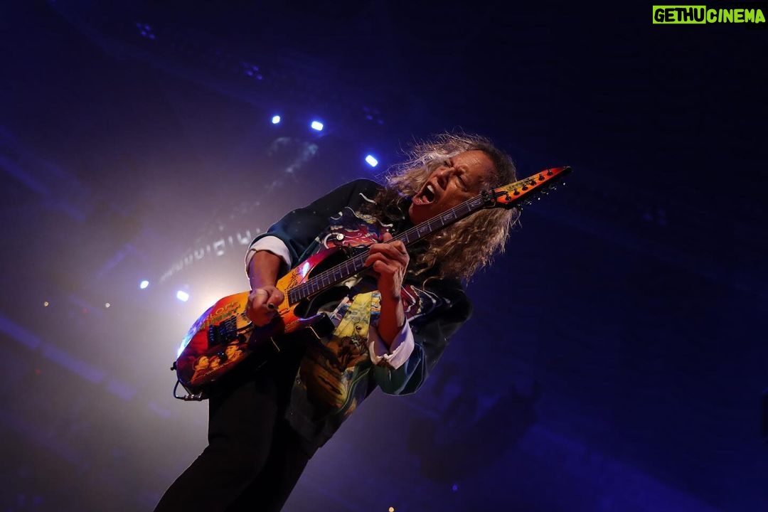 Kirk Hammett Instagram - Tuesday mood. Photo📸by @photosbyjeffyeager #m72stl