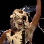 Kirk Hammett Instagram - Thank you all for the birthday wishes !! It’s been a great year thanks to my friends and family, on and off the stage. Here’s to another fantastic year 🤟💀🤟 #metallicafamily