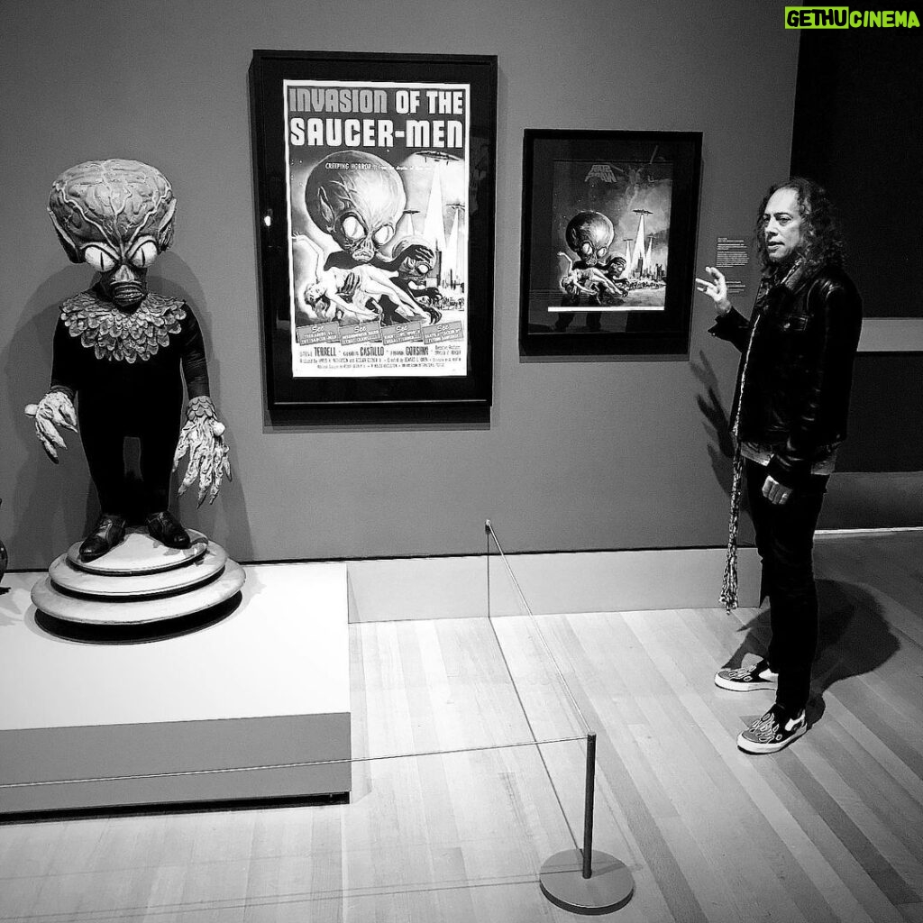 Kirk Hammett Instagram - #tbt 👽 @colamuseum 2020 #itsalive exhibit