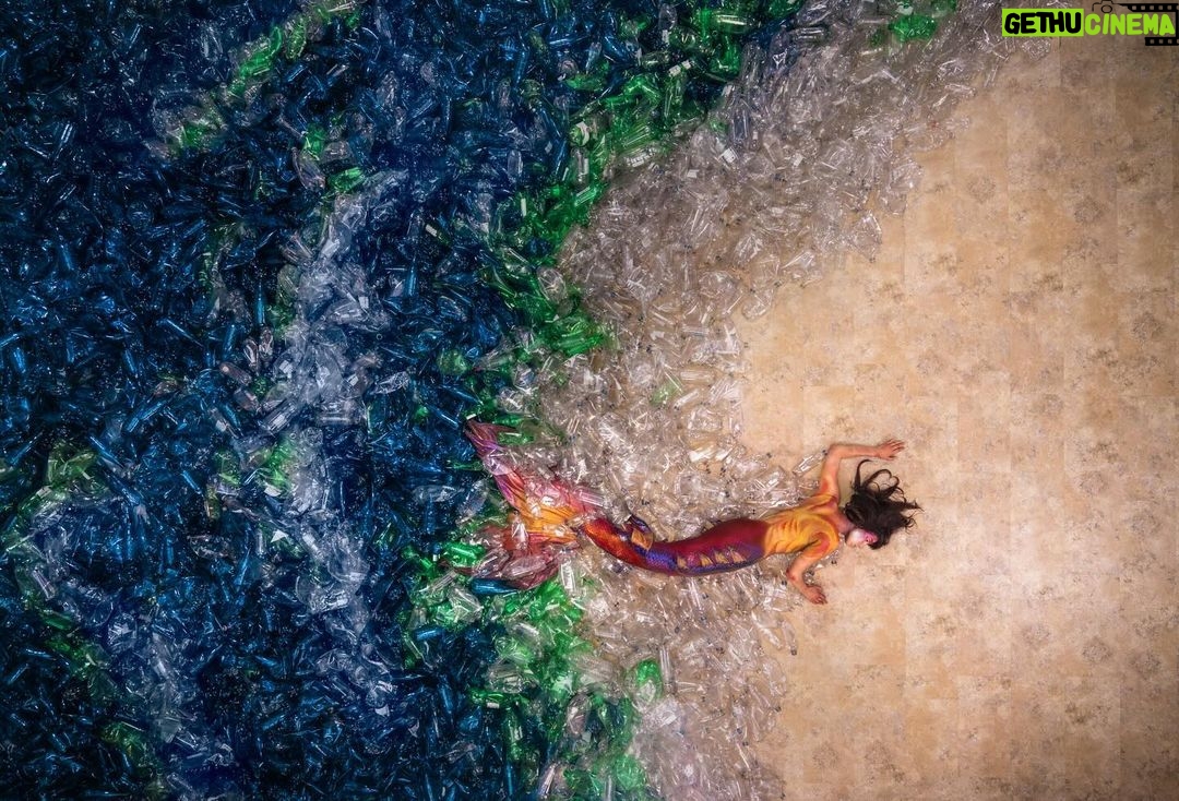 Klaus Schwab Instagram - The exhibit ‘Artists Responding to Crisis’ at the 2024 @worldeconomicforum Annual Meeting highlights the profound impact of art in addressing crises, offering a catalyst for change and resilience. 1st image, ‘Continuum’, by @krista.kim 2nd image, ‘Home’, by @sharmeenobaidchinoy 3rd image, ‘Kaygan’, by @yam_sonite 4th image, ‘Trashtopia’, by @vonwong Artists capture and convey the emotional depth, struggles, and resilience of affected communities, fostering empathy, raising awareness, and combating the isolating effects of trauma in times of crisis. #wef24