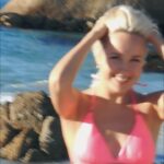 Klavdiya Vysokova Instagram - Плескаюсь 💦 Выбираем самую топ фотку) 👇🏼 Clifton, Cape Town