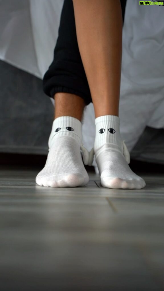 Klavdiya Vysokova Instagram - Наш первый риллс вместе ❤️ Кому подарить такие же носочки?)) 👇🏼