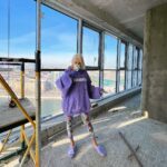 Klavdiya Vysokova Instagram - Первые фотки дома 🔑🏡 🥹🩵 Всё не было повода вам рассказать… А ведь уже как полгода мы в ремонте))) И скоро я буду жить в квартире мечты! С огромной гардеробной, лоджиями, розовой ванной и даже с детской 🤭 Раньше я видела это только в своих мечтах, а сейчас это перед моими глазами!!! Вот так, простая девчонка из ЕКБ! Сначала родным, а теперь и себе 👨‍👩‍👧‍👧 В сторис сегодня покажу вам визуализацию и буду держать вас в курсе 💋 Принимаю поздравления!!! Ура! 🎉 Moscow, Russia