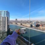 Klavdiya Vysokova Instagram - Первые фотки дома 🔑🏡 🥹🩵 Всё не было повода вам рассказать… А ведь уже как полгода мы в ремонте))) И скоро я буду жить в квартире мечты! С огромной гардеробной, лоджиями, розовой ванной и даже с детской 🤭 Раньше я видела это только в своих мечтах, а сейчас это перед моими глазами!!! Вот так, простая девчонка из ЕКБ! Сначала родным, а теперь и себе 👨‍👩‍👧‍👧 В сторис сегодня покажу вам визуализацию и буду держать вас в курсе 💋 Принимаю поздравления!!! Ура! 🎉 Moscow, Russia