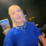 Klavdiya Vysokova Instagram - Когда работа = кайф, команда = семья, то жизнь = МЕЧТА!!! 🥰🎸 Наш мини-евро-тур подошел к концу! 4 ошеломительных концерта в разных городах прошли с аншлагами, а ещё мы с ребятами успели отдохнуть и вдохновиться на новые песни и не только 🙏🏼🩵 Где ещё ждёте мой концерт?)👇🏼 Germany