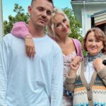 Klavdiya Vysokova Instagram - Самая семейная серия #СердцеКлавы выходит сегодня…. 🥹 После этой серии вы узнаете о моей сентиментальности. Слёзы, дети, свидания, тяжелые расставания и самое главное - знакомство парней с моей семьей. А это значит, что всё становится слишком серьезно… Бабушка - самый мудрый человек в моей жизни, чьими советами я не могу пренебрегать. Она прилетела специально, чтобы пообщаться с каждым из ребят и так удивительно мгновенно считала каждого из них… Это повлияло на моё решение. Главную роль в этой серии сыграло не «сердце Клавы», а мозг… 💔