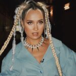Klavdiya Vysokova Instagram - Закулисье наших прекрасных будней начала сентября глазами @airat_fattakhov 💜🎞️ Жизнь и команда мечты, иначе и не скажешь! А какой образ вам понравился больше всего? 👇🏼
