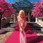 Klavdiya Vysokova Instagram - Смотрю первую серию #СердцеКлавы и не верю, что это происходило со мной!! 😍 Столько парней пришли бороться за мое сердце)) ❤️ Впервые вижу их интервью и что они говорили за кадром… Некоторых парней, которые не прошли дальше, я так и не увидела, вот только смотрю на них сейчас)) Эмоций куча, давайте прям в комментариях в онлайн-режиме обсуждать серию, кто ваш краш?))