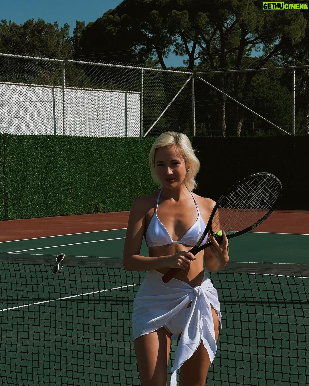 Klavdiya Vysokova Instagram - Лето подходит к концу и мои фотки с отпуска тоже)) 🎾 Выбираем лучшую 👇🏼