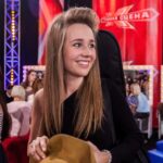 Klavdiya Vysokova Instagram - Ещё «вчера» мне отказывали на всех музыкальных конкурсах, а «сегодня» имею честь быть в составе жюри «Новой Фабрики Звёзд» на ТНТ в окружении настоящих легенд. «Вчера» я проталкивалась в массовку всех тв-проектов, чтобы быть ближе к своей мечте, а теперь я проталкиваюсь через толпу моих любимых слушателей на переполненных концертах. Мне не везло сотни раз. Я терпела поражения снова и снова...но шла дальше! И это именно то, благодаря чему я преуспела! Вне зависимости от того, о чем вы мечтаете - просто начинайте над этим работать! И тогда в вашей жизни начнут происходить самые настоящие чудеса ❤️
