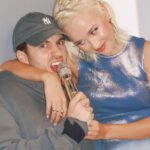 Klavdiya Vysokova Instagram - На первых фотках я ещё не знала, что вечер закончится предложением… 🤭💍 P.S. Ближайший сольник послезавтра (28.02) в Архангельске, ждем вас 💋 Kazan, Tatarstan