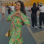 Koel Mallick Instagram - Passing this place brings a rush of memories 😍😍😍😍…ki korey tokey bolbo!!😊 #europetrip2023 #europediaries #rome #collosium #travel #happiness #love