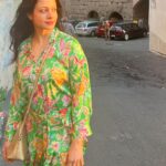 Koel Mallick Instagram - Passing this place brings a rush of memories 😍😍😍😍…ki korey tokey bolbo!!😊 #europetrip2023 #europediaries #rome #collosium #travel #happiness #love