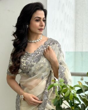 Koel Mallick Instagram - My love is white 🤍🫶
#love #happiness #purity #heart #soul