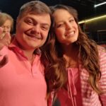 Konstantino Atanassopolus Instagram - Foi muito bom reencontrar a Lari. Hj fui assistir a peça @oamorpassouporaqui_emcartaz que está em cartaz no teatro UOL, no shopping pátio Higienópolis! Super recomendo!!! Shopping Pátio Higienópolis