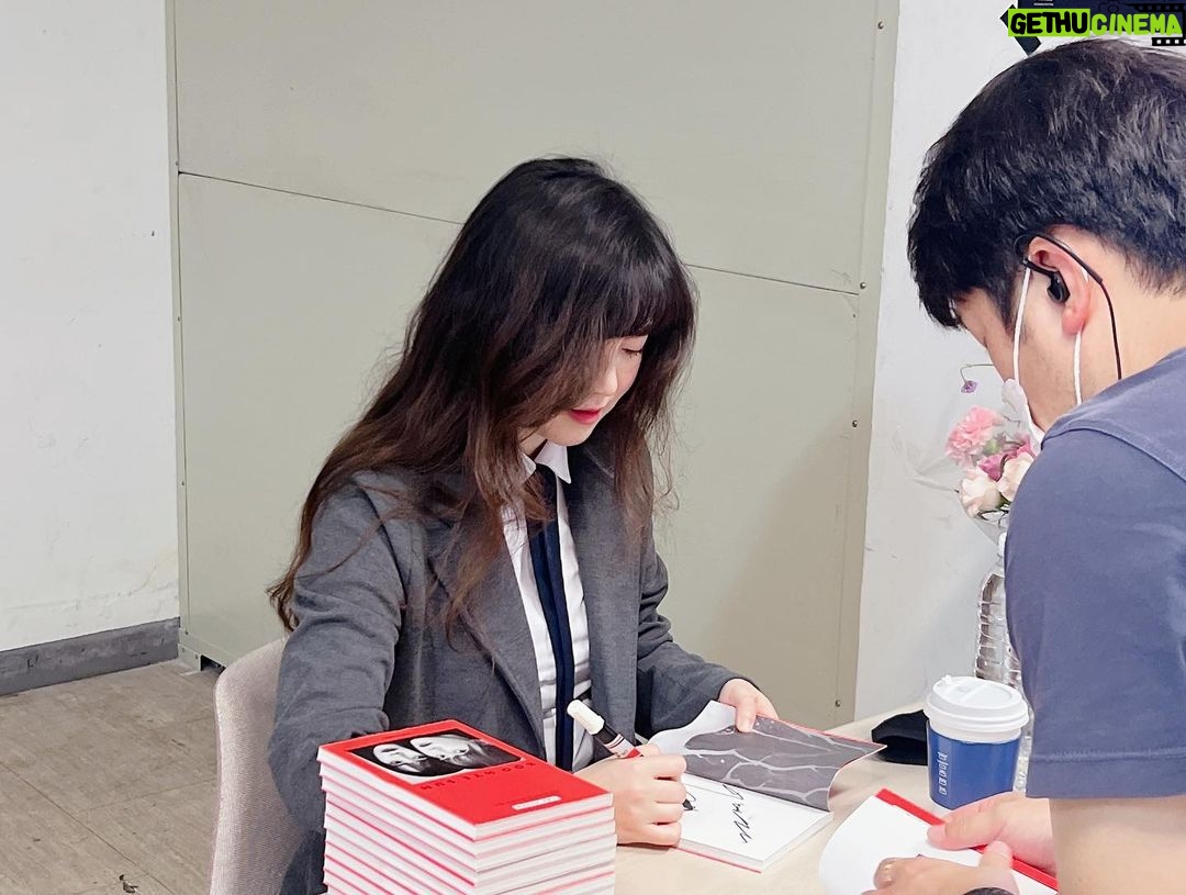 Koo Hye-sun Instagram - 성균관대 ExCampus 강연을 마치고! 도움주신 많은 분들께 감사드립니다.