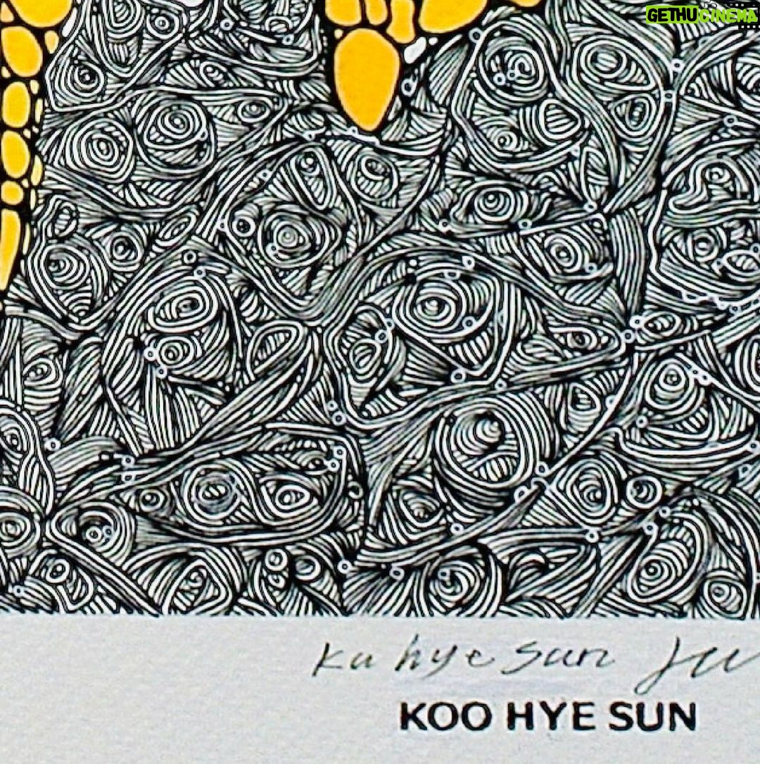 Koo Hye-sun Instagram - 싱가포르 아트페어 출품작을 공개드려요!