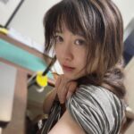 Koo Hye-sun Instagram - 작업이 아직 안끝났는데 해가 떴네요. 입술이 터진걸 보니...이제 그만 자야하나... 봅니다.zZZ 작가는 어느정도의 자기도취(?)와 정신승리가 필요한 직업! 모두 힘내쟈요!!