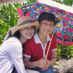 Koo Hye-sun Instagram - 엄마랑 괌에서.