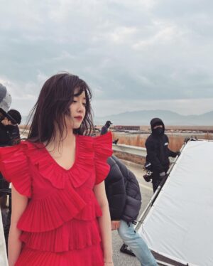 Koo Hye-sun Instagram - 쿠감독과 쿠배우. 트라이cf 현장.
