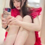 Koo Hye-sun Instagram - 오랜만에 광고의상 피팅중인데요. 무슨 광고일까요.