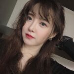 Koo Hye-sun Instagram - 아트코리아 방송. 문화예술 대상에서 '올해의 인물'로 선정되어 수상을 하게되었어요. 2022년은 사랑하는 반려동물인 땅콩,만두 그리고 감자와 이별해야했던..제 인생에 있어 유독 길고 길었던 한해였는데요. 그럼에도 문화예술을 계속 해낼 수 있도록 곁에서 도움을 주신 많은 분들께 감사드리고요. 앞으로도 사랑하는 모든 것들이 찬란하게 빛나길 바라는 마음으로 예술하겠습니다. (안어울리는 셀카는 '2022 부산국제영화제'때의 사진입니다..)