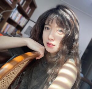 Koo Hye-sun Instagram - (메타켓x구혜선)NFT 오픈채팅방 인증용 셀카ㅎㅎㅎ