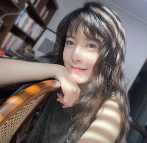 Koo Hye-sun Instagram - (메타켓x구혜선)NFT 오픈채팅방 인증용 셀카ㅎㅎㅎ