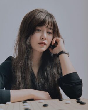 Koo Hye-sun Instagram - 월간 바둑 11월호. B컷.
