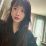 Koo Hye-sun Instagram - 저의 뉴에이지 음악들을 담은 편집하고 있어요. 러닝타임...한시간 반은 넘을듯해요. 조금 재미는 없는 다큐멘터리 영화가 될듯하지만 모쪼록 위로를 드리고자 열심히 제작하고 있어요. 아자!