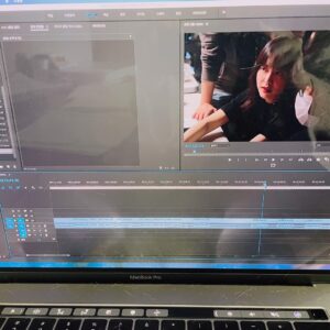 Koo Hye-sun Instagram - 저의 뉴에이지 음악들을 담은 <스튜디오 구혜선>편집하고 있어요. 러닝타임...한시간 반은 넘을듯해요. 조금 재미는 없는 다큐멘터리 영화가 될듯하지만 모쪼록 위로를 드리고자 열심히 제작하고 있어요. 아자!