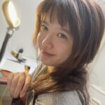 Koo Hye-sun Instagram - 작업이 아직 안끝났는데 해가 떴네요. 입술이 터진걸 보니...이제 그만 자야하나... 봅니다.zZZ 작가는 어느정도의 자기도취(?)와 정신승리가 필요한 직업! 모두 힘내쟈요!!