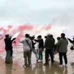 Koo Hye-sun Instagram - 새벽에 드리는 러브레터 2편) 23살때 처음 영화를 시작하여 6편에 단편과 3편의 장편. 2편의 광고를 연출한 쿠감독입니다. 어언 연출자가 된지도 16년이 흘렀네요. 제가 얼굴은 아직 쓸만하고(?)어려보여도(?) 곧 마흔을 앞두고 있어 그런지. 이제 감독으로 또 한 인간으로 저의 식구들에게 존중받고 있음에 진심으로 감개무량하고요. 저 또한 프로젝트에 수장으로써 스텝분들을 무한 신뢰하니 우리의 현장은 진실로 충만하다는 생각이 들어 행복합니다. (쑥스럽..)묵묵히 곁에 있어준 나의 10년 지기 스텝들! 사랑하는 나의 아재들! 언제나 고맙습니다. 이번 TRY광고를 진행하며 저의 전화 한통에 머뭇거림 없이 다시금 자신의 바쁜 일정을 쪼개어 소중한 시간을 희생하고! 모두 모여준 나의 아재들. 그 의리에 감사하고 또 오래오래 함께 작업하길 바라는 마음입니다. p.s 나의 든든한 어깨이자 오른팔이신 윤주환 촬영 감독님, 어디서든 어떤 강풍이든 다 막아주시는 전병윤 조명 감독님, 정이 참 많은 나의 시어머니(?)이자 늘 내 편인 현정훈 편집감독님, 역시! 디테일! 만능!이시훈 미술감독님, 일잘러와 통찰러의 달인 최서영 피디님. 나의 뮤즈이자 천재 아티스트 최인영 음악감독님! 그리고 이번 프로젝트는 참여하지 못하였지만 나를 가장 열받게하고 내가 가장 괴롭히는(만나면 하루 열두번씩 투닥거리지만 가끔 매우 친함) 애증의 고석동!!!!!(조감독님),내가 좋으면서 싫은척하는 츤데레 능력자 김용구 녹음기사님 등등...이들은 모두 구혜선 감독과 종신계약이니 그리들 아시길요. 협박중이나 그럼에도 추앙합니다.