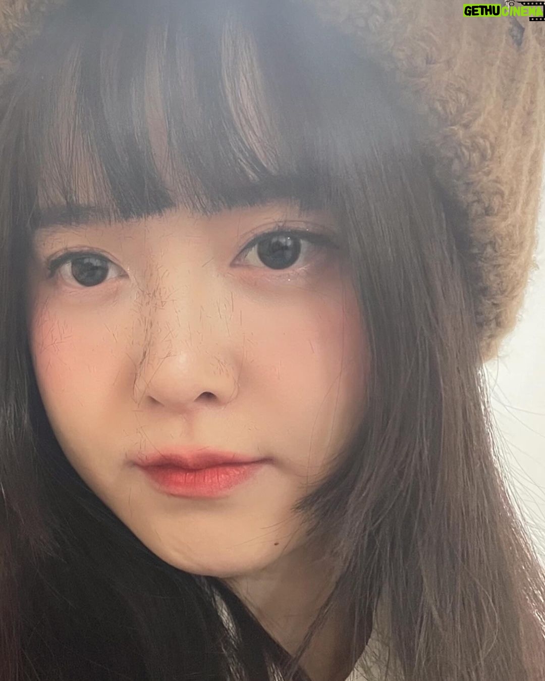 Koo Hye-sun Instagram - 막학기 기말고사를 앞두고 앞머리 싹뚝했어요. 시원하지 않고 섭섭하기만한 졸업...
