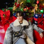 Korapat Kirdpan Instagram - @Coach ชวนมาฉลองเทศกาลแห่งความสุขกับงาน ‘Coach Holiday Pop Up’ ที่ไอคอนสยาม ปาร์ค 2 ชั้น 2 ทั้งต้นคริสต์มาส มุมถ่ายรูปต่างๆ และกิจกรรมความบันเทิงจัดเต็มตลอดทั้งเดือนธันวา แวะมาถ่ายรูปได้ตั้งแต่วันนี้ถึงวันที่ 3 มกราคมเลยนะครับ!!🎄🎅🏻 #CoachHoliday #CoachNY #pacificagroup #ICONSIAM